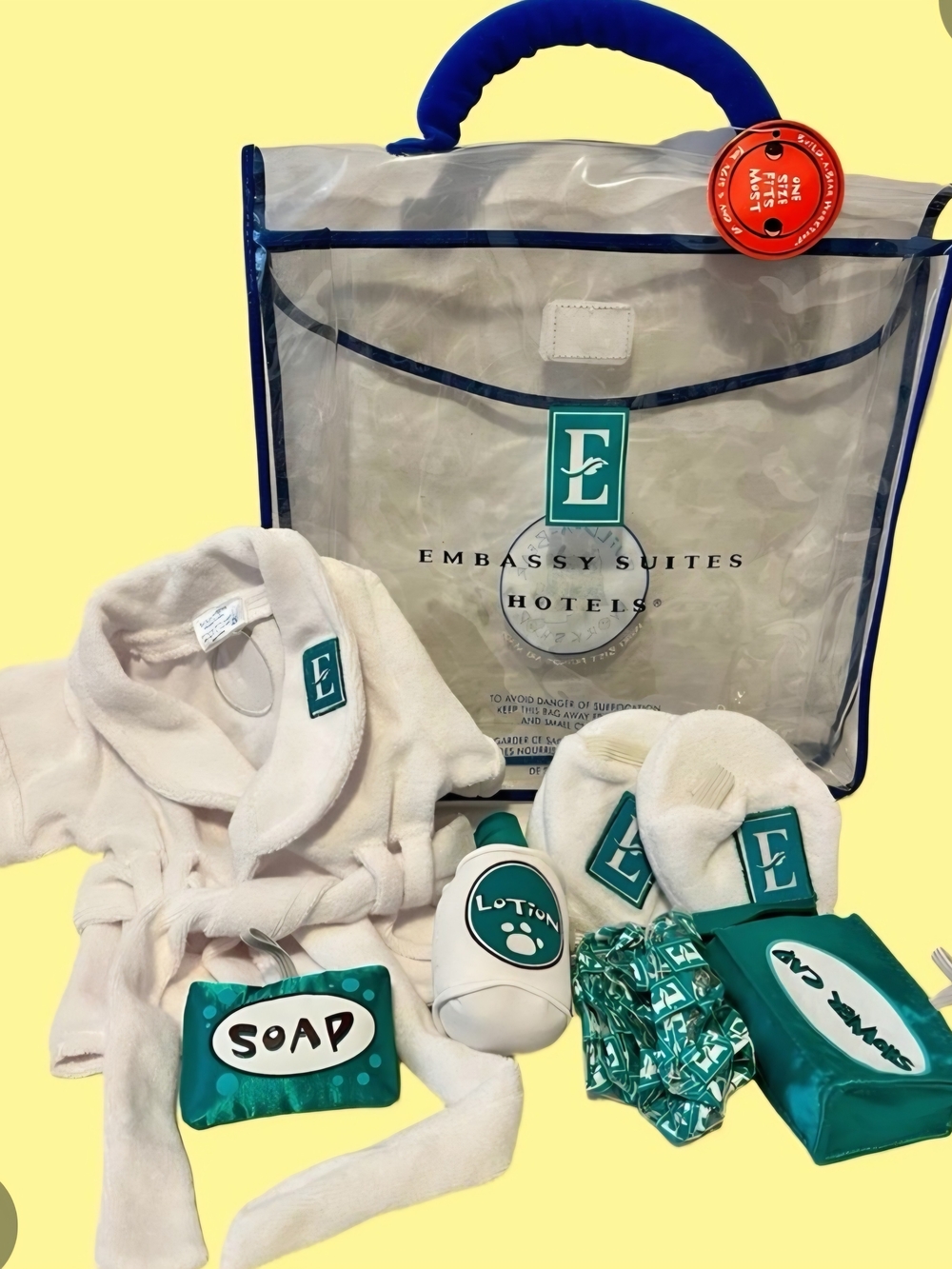 Build-A- Bear Embassy Suites Bath Set And Carrying Bag